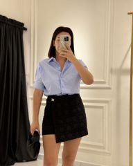 MAVİ İNCİ DÜĞME DETAYLI GÖMLEK